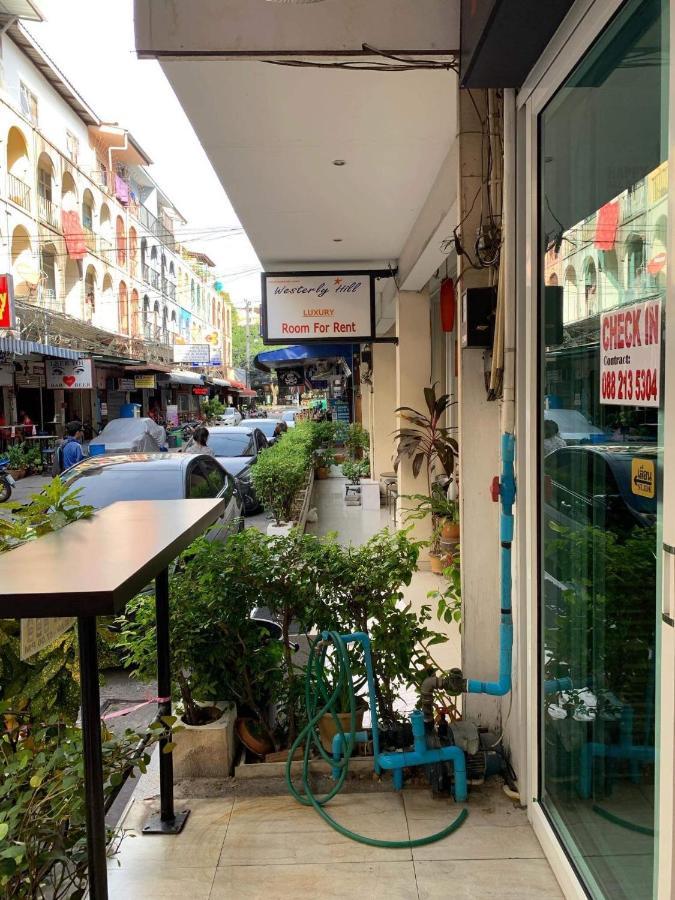 Big Moose Pattaya Hotel Екстериор снимка